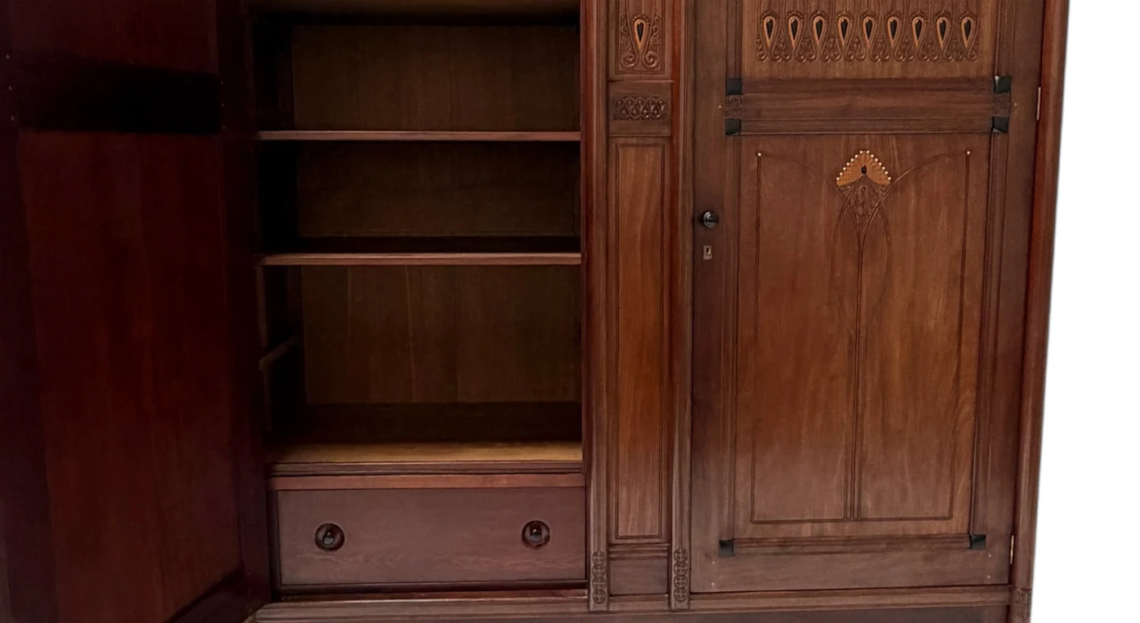 Arts & Crafts Armoire or Wardrobe by Jac. van den Bosch for 't Binnenhuis, 1910